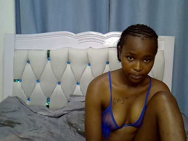 Prettyxoxo live cam on BongaCams