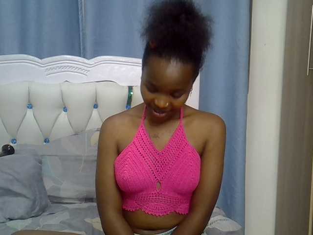 Prettyxoxo live cam on BongaCams