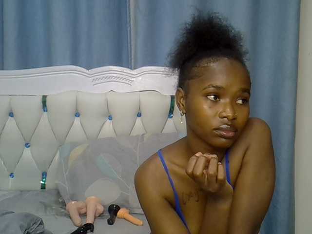 Prettyxoxo live cam on BongaCams