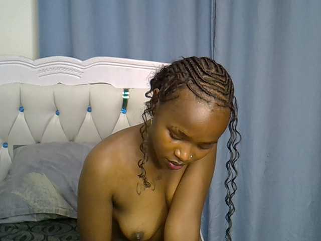 Prettyxoxo live cam on BongaCams