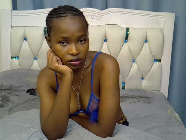 Prettyxoxo live cam on BongaCams