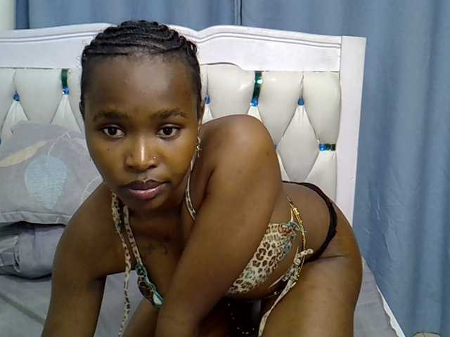 Prettyxoxo live cam on BongaCams