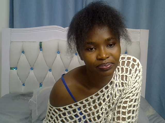 Prettyxoxo live cam on BongaCams