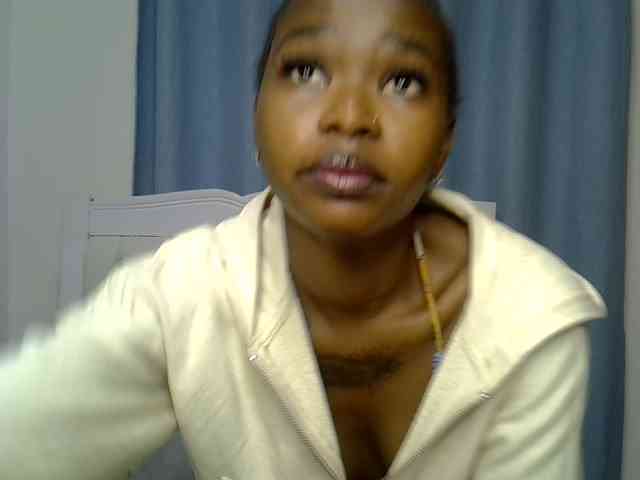 Prettyxoxo webcam