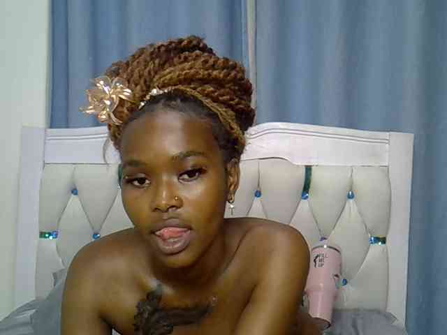 Prettyxoxo webcam