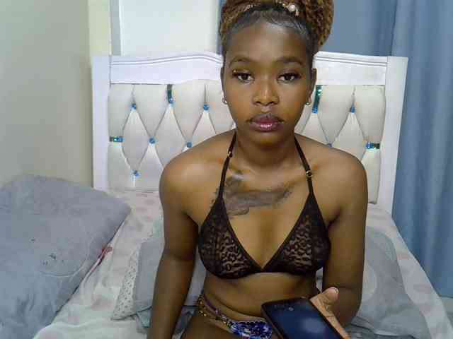 Prettyxoxo webcam