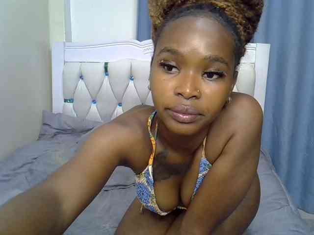 Prettyxoxo webcam