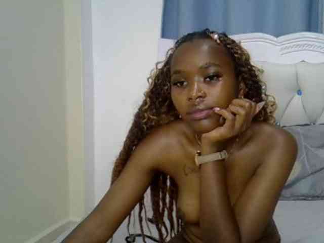 Model: Prettyxoxo