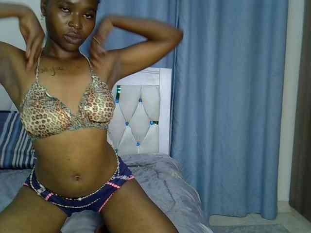 Prettyxoxo webcam