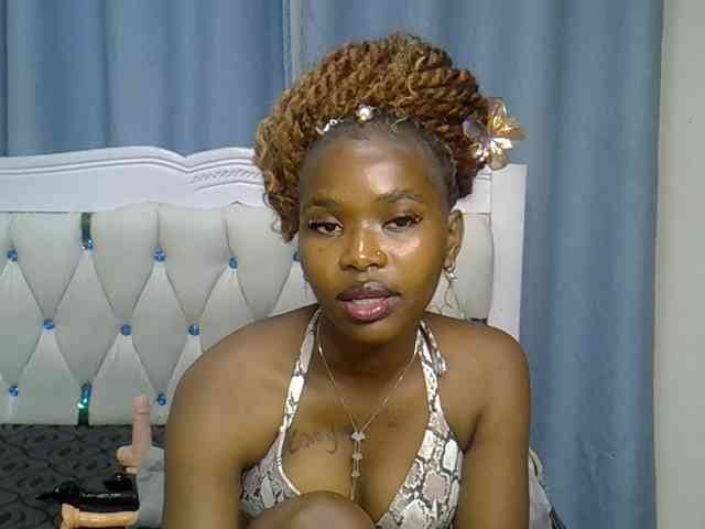 Prettyxoxo webcam