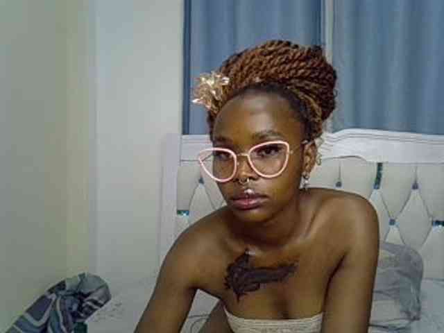 Prettyxoxo webcam