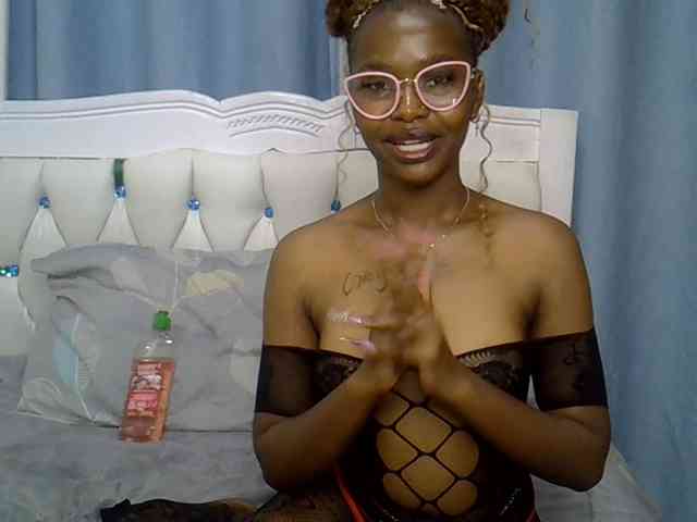 Prettyxoxo webcam