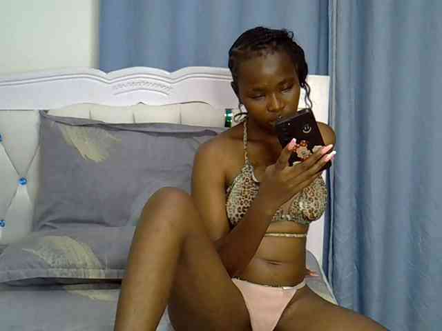 Prettyxoxo webcam