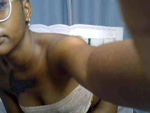 Prettyxoxo webcam
