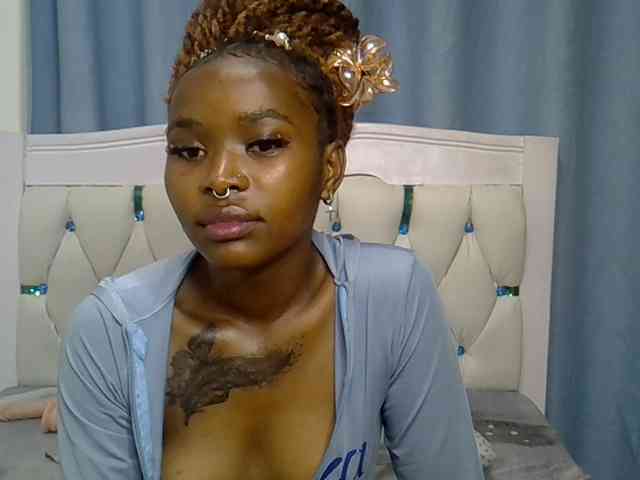 Prettyxoxo webcam
