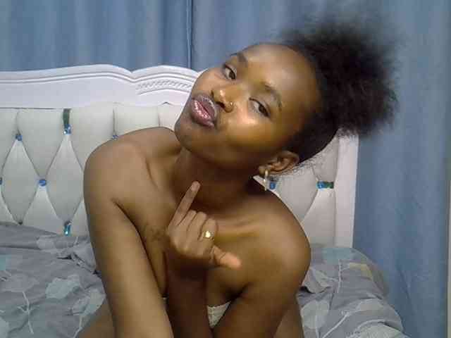 Prettyxoxo webcam