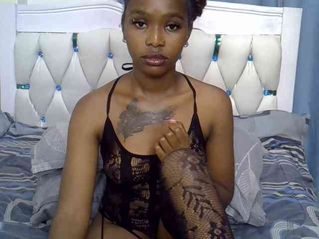 Prettyxoxo webcam