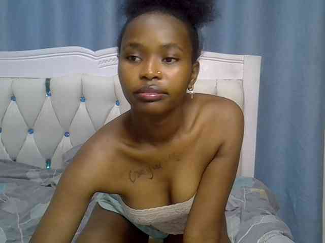 Prettyxoxo webcam