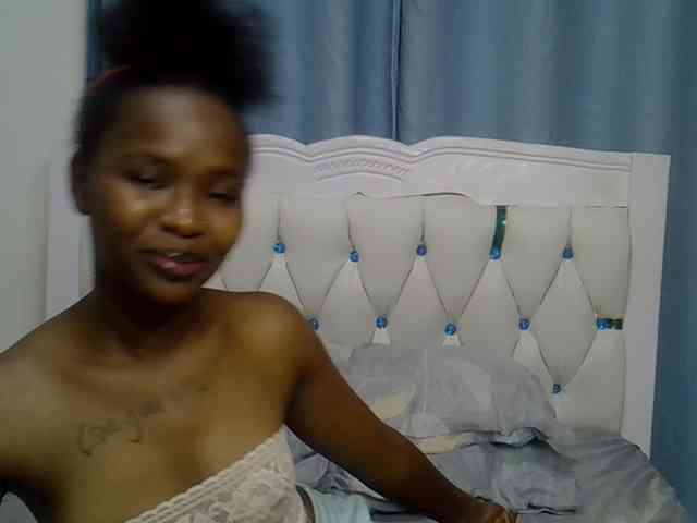 Prettyxoxo webcam