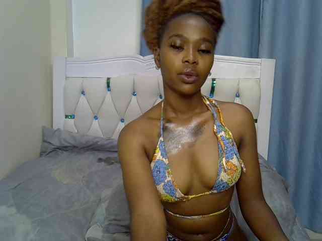 Prettyxoxo webcam