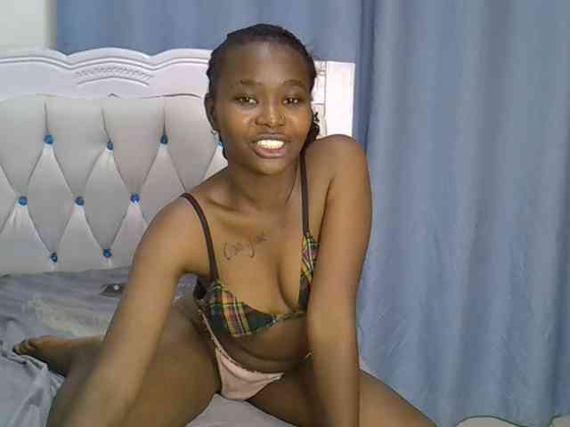 Prettyxoxo webcam