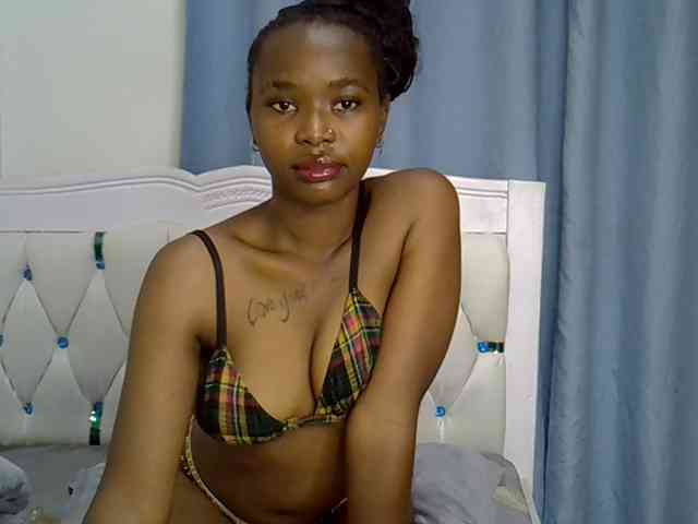 Prettyxoxo webcam