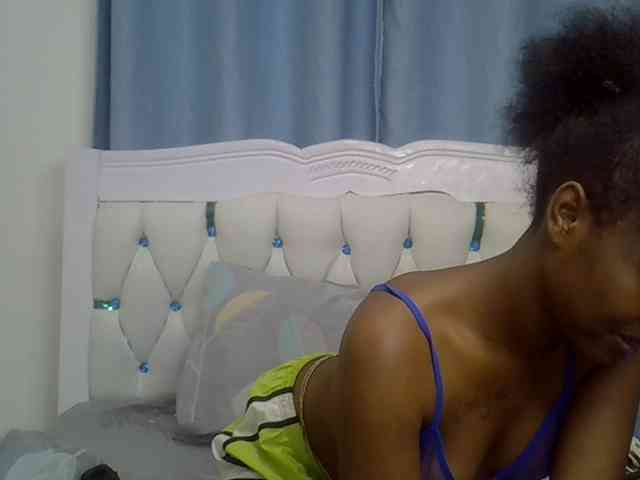 Prettyxoxo webcam