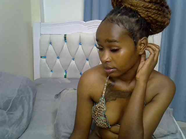 Prettyxoxo webcam
