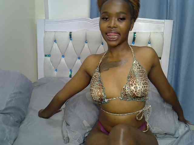 Prettyxoxo webcam