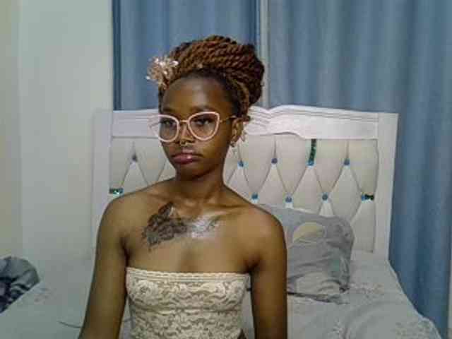 Prettyxoxo webcam