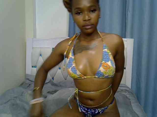 Prettyxoxo webcam