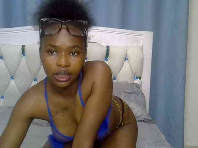 Prettyxoxo webcam