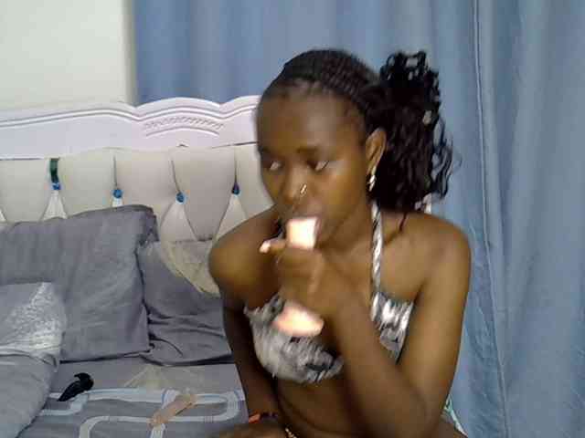 Prettyxoxo webcam