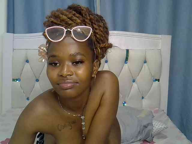 Prettyxoxo webcam