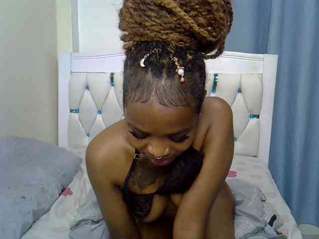 Prettyxoxo webcam