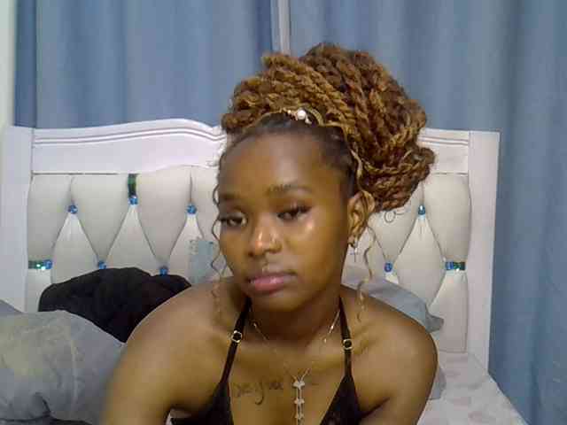 Prettyxoxo webcam