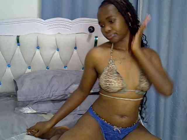 Prettyxoxo webcam