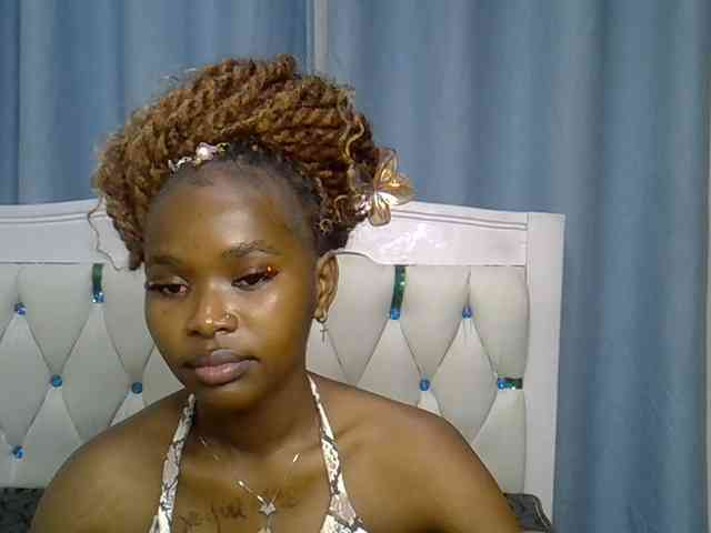 Prettyxoxo webcam