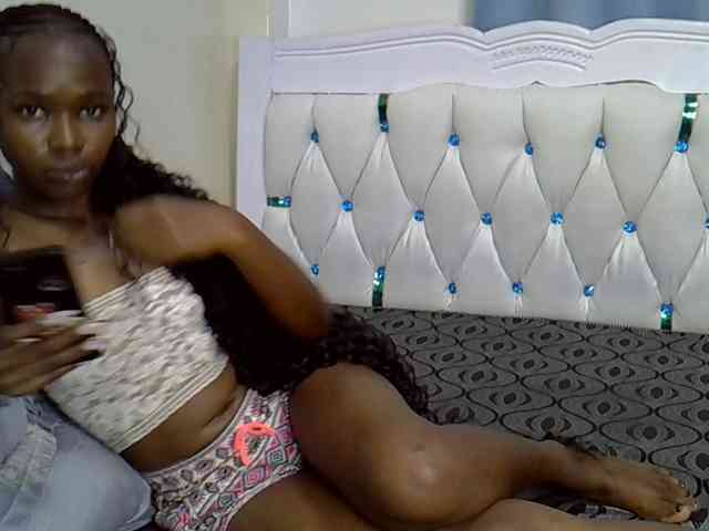 Prettyxoxo webcam