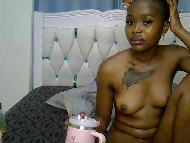 Prettyxoxo webcam