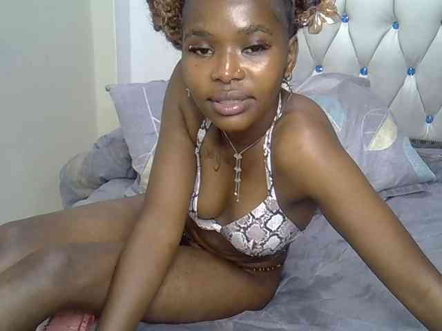 Prettyxoxo webcam