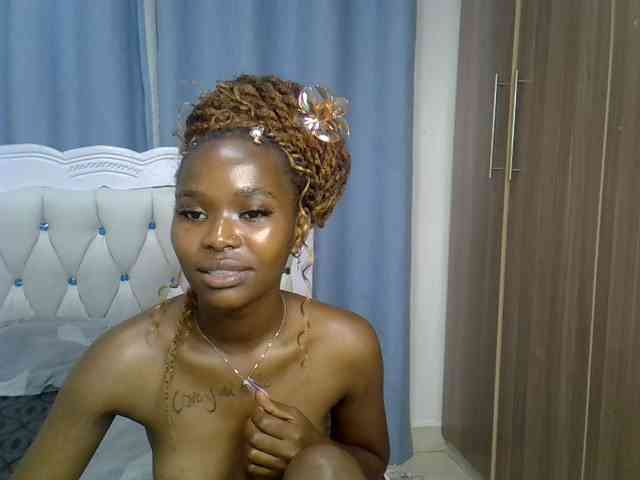 Prettyxoxo webcam