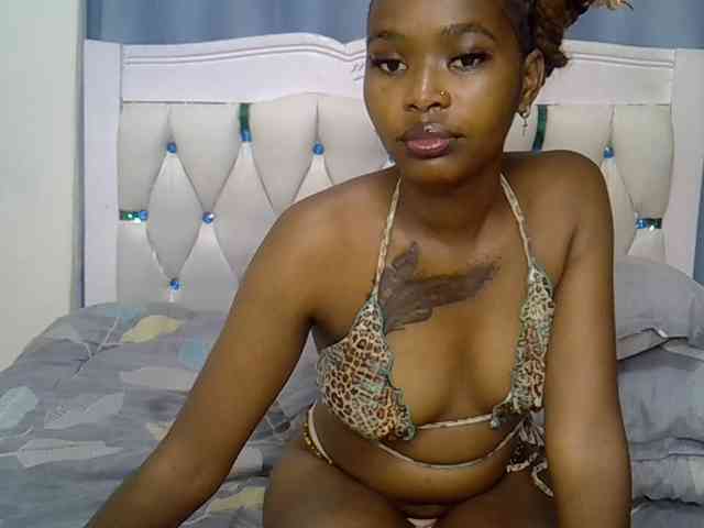 Prettyxoxo webcam
