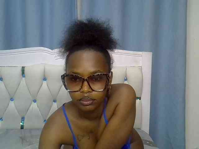 Prettyxoxo webcam