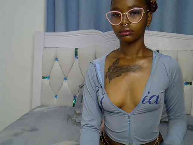Prettyxoxo webcam