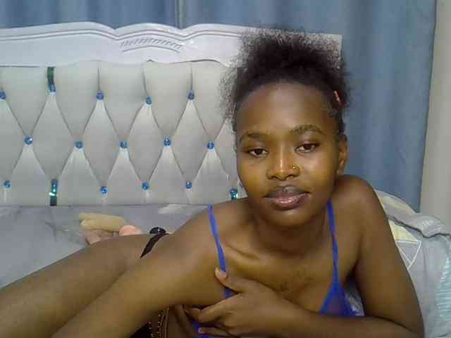 Prettyxoxo webcam
