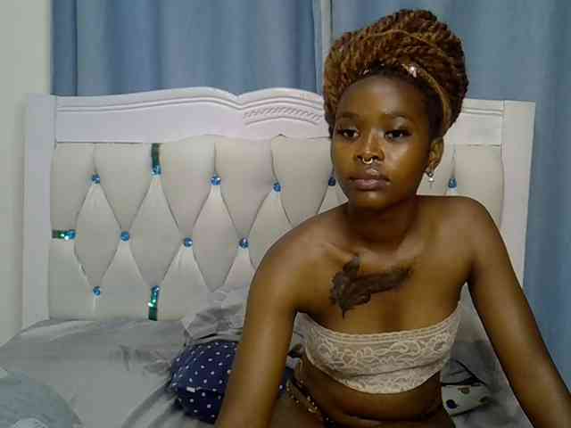 Prettyxoxo webcam