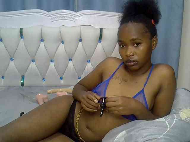 Prettyxoxo webcam
