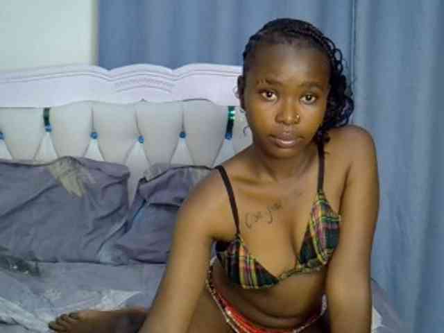 Prettyxoxo webcam