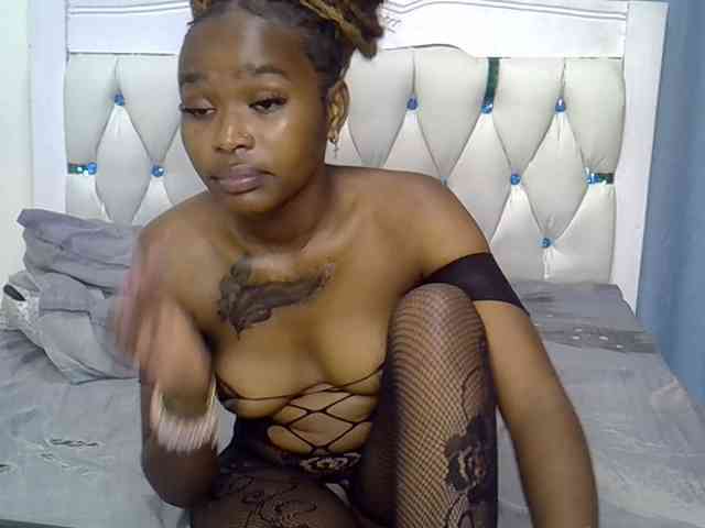 Prettyxoxo webcam